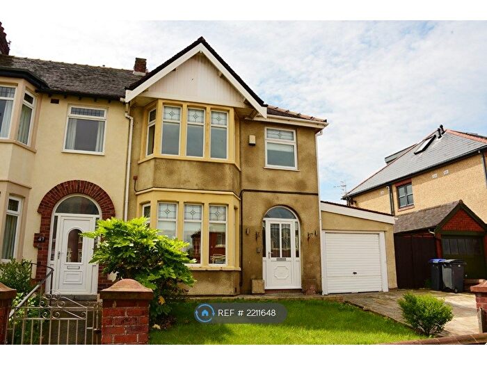 3 Bedroom Semi-Detached House To Rent In Knowle Avenue, Blackpool, FY2