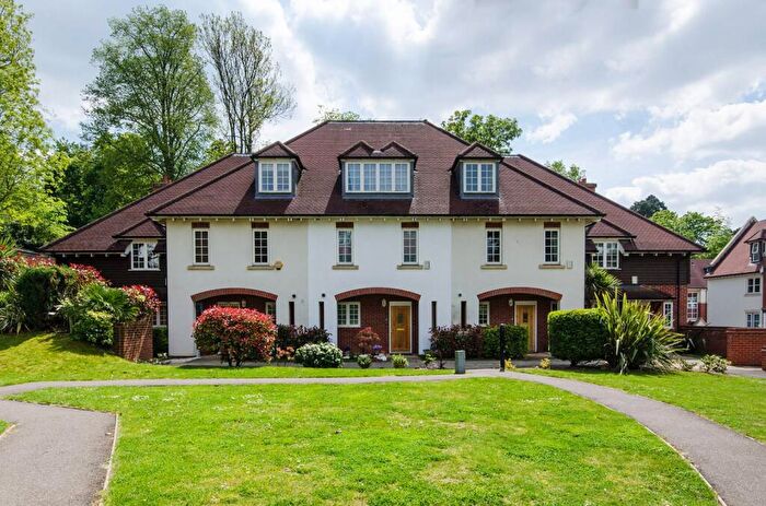 4 Bedroom Terraced House To Rent In Cottage Close, Harrow On The Hill, Harrow, HA2