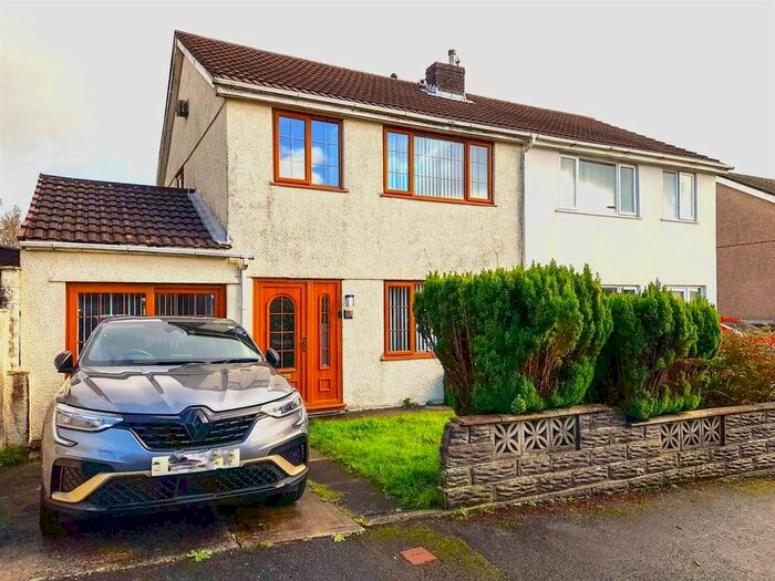 3 Bedroom Semi-Detached House For Sale In Dythel Park, Pen-Y-Mynydd, Llanelli, SA15