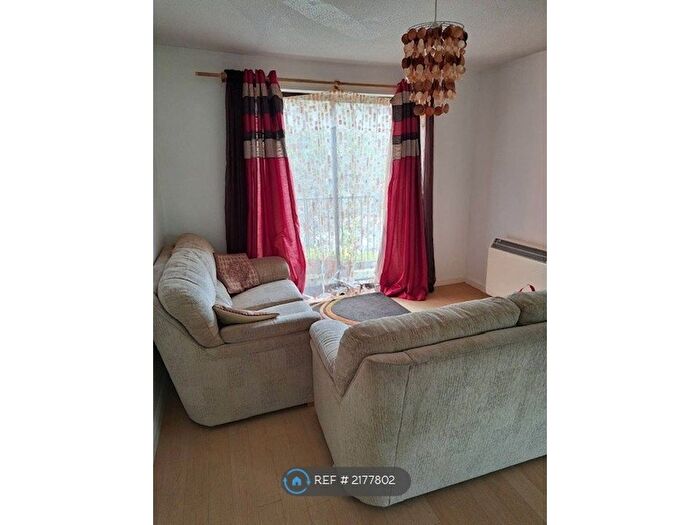 3 Bedroom Maisonette To Rent In Turnstone Wharf, Nottingham, NG7