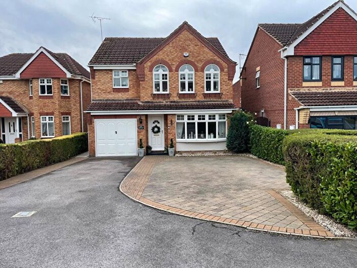 4 Bedroom Detached House For Sale In Chatsworth Avenue, Pontefract, WF8