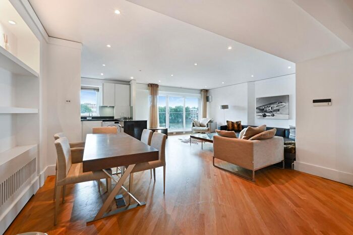 2 Bedroom Flat To Rent In Elm Quay Court, Nine Elms, London, SW8