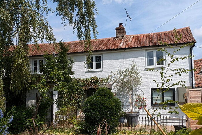 3 Bedroom Semi-Detached House For Sale In Crown Place, Potterne, SN10