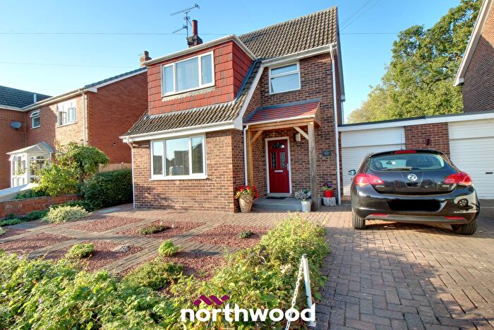 3 Bedroom Link Detached House For Sale In Trundle Lane, Fishlake, Doncaster, DN7