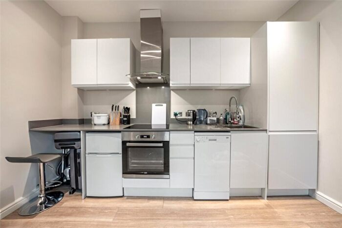 Apartment To Rent In Denning Road, London, NW3