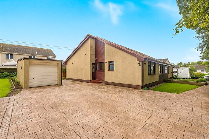 2 Bedroom Bungalow For Sale In Starlaw Gardens, Bathgate, EH48