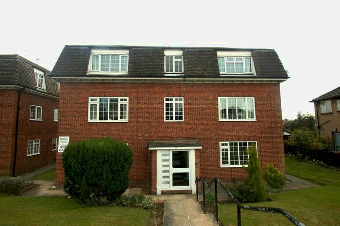 2 Bedroom Flat To Rent In Stainbeck Lane, Chapel Allerton, Leeds, LS7