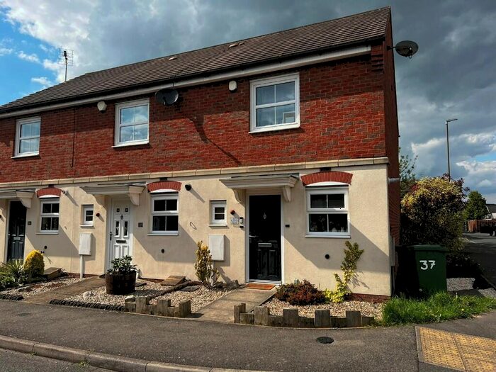 2 Bedroom End Of Terrace House To Rent In James Street, DE55