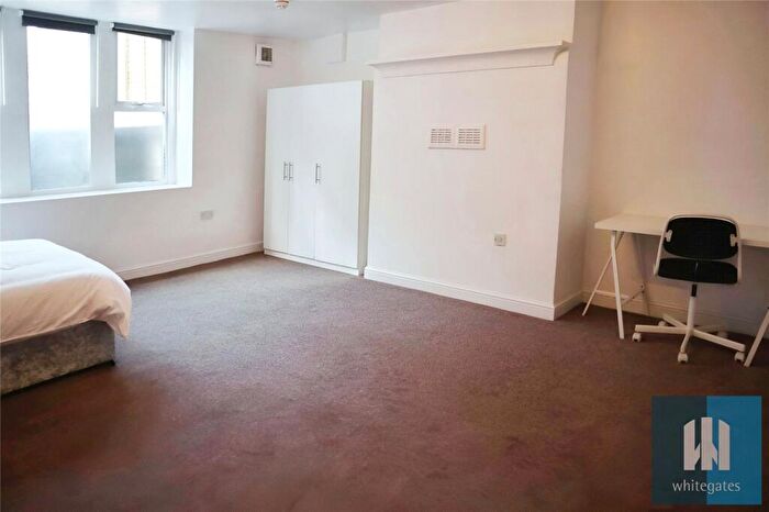 2 Bedroom Apartment To Rent In Trinity Street, Huddersfield, HD1
