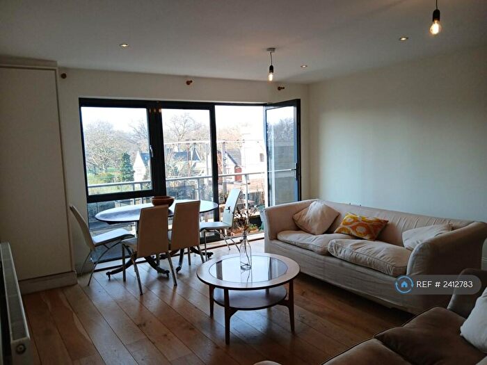2 Bedroom Flat To Rent In Ment House, London, E8