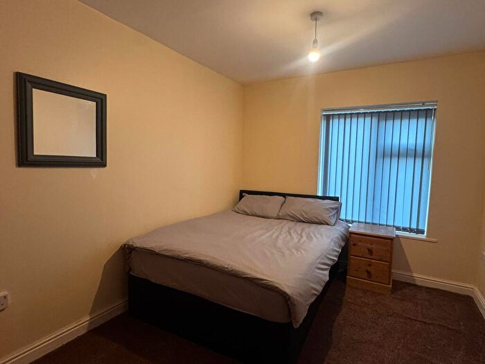 6 Bedroom Bungalow To Rent In Rooms Available In, Bishop Rd, Rednal, B45