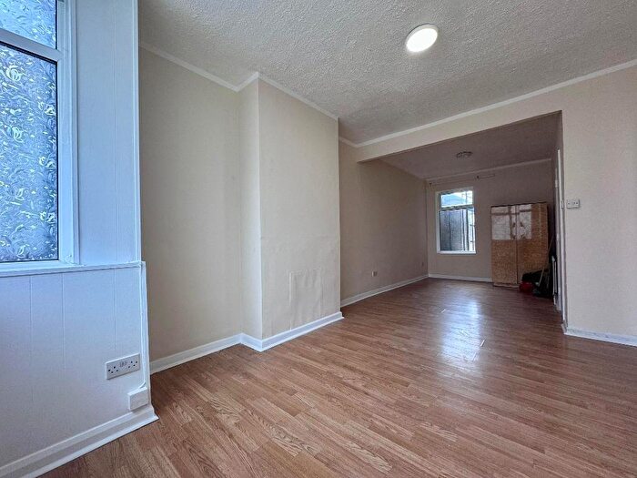 3 Bedroom Terraced House To Rent In Western Road, Upton Park, London, E13