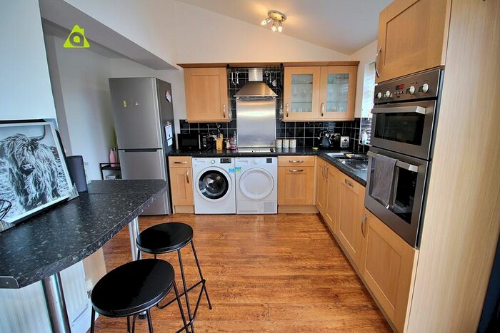 3 Bedroom Semi-Detached House For Sale In Winslow Road, Nr Westhoughton, Bolton, BL3