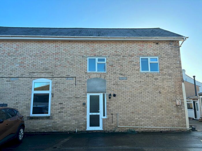 2 Bedroom Flat To Rent In Gestridge Road, Kingsteignton, Newton Abbot, TQ12
