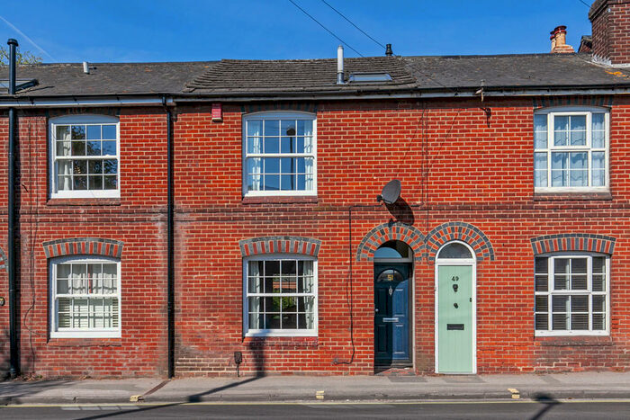 2 Bedroom Terraced House To Rent In Winchester City Centre, SO23