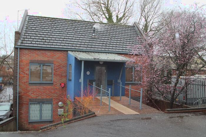 1 Bedroom Flat To Rent In West Wycombe Road, High Wycombe, HP11