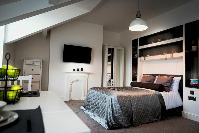 1 Bedroom Studio To Rent In Flat, Clarendon Road, LS2