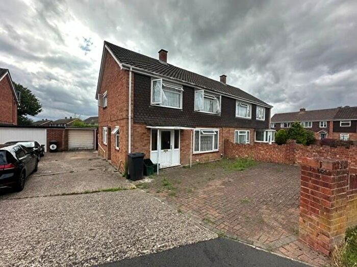 4 Bedroom Semi Detached House For Sale In The Haywards, Thatcham, RG18