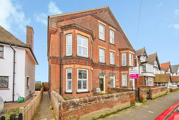 6 Bedroom Semi Detached House For Sale In Fronks Road, Harwich, CO12