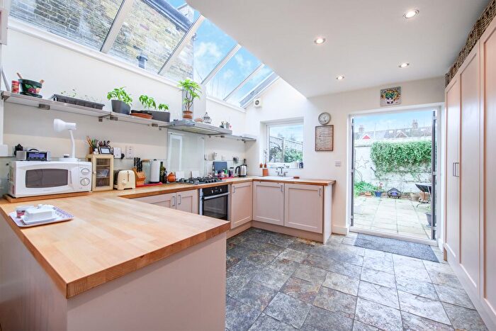 2 Bedroom End Of Terrace House To Rent In Sandycombe Road, Richmond, TW9