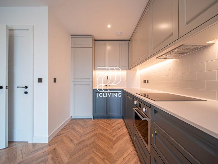 1 Bedroom Flat To Rent In Wheatfield Way, Kingston Upon Thames, KT1