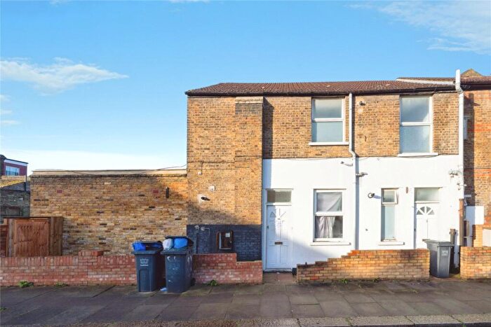 1 Bedroom Maisonette For Sale In Mount Pleasant Road, London, SE13