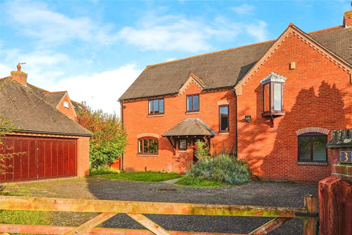 5 Bedroom Detached House For Sale In Penelope Gardens, Wickhamford, Evesham, WR11