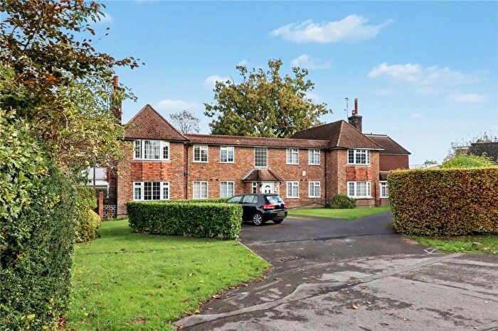 3 Bedroom Maisonette For Sale In Greenways, Haywards Heath, West Sussex, RH16