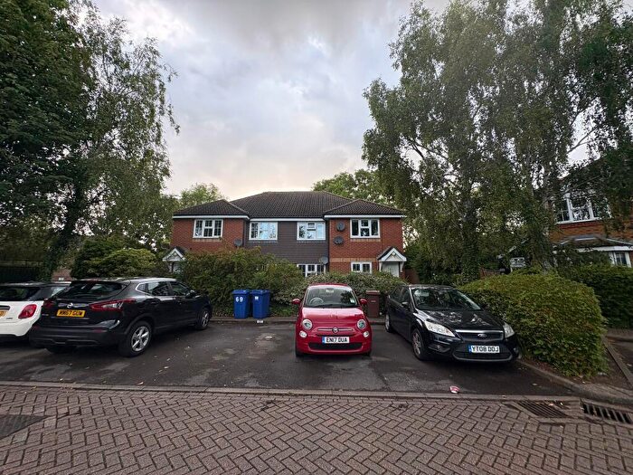 2 Bedroom Ground Maisonette To Rent In Dudley Close, Chafford Hundred, Essex, RM16