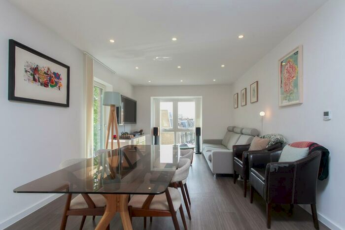 2 Bedroom Apartment To Rent In Loxford House, ., N5