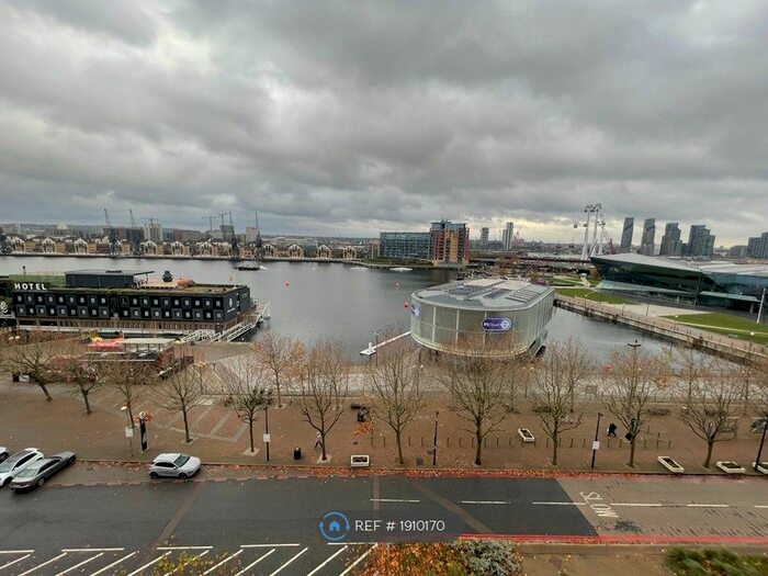 2 Bedroom Flat To Rent In Adriatic Apartments, London, E16