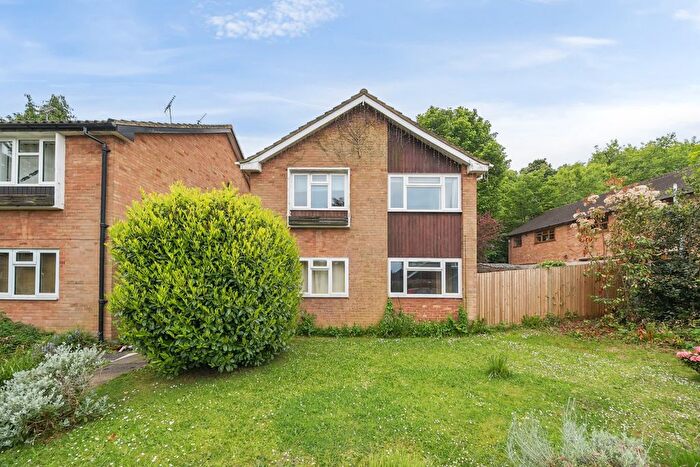 2 Bedroom Maisonette For Sale In Hilda Vale Close, Orpington, Kent, BR6
