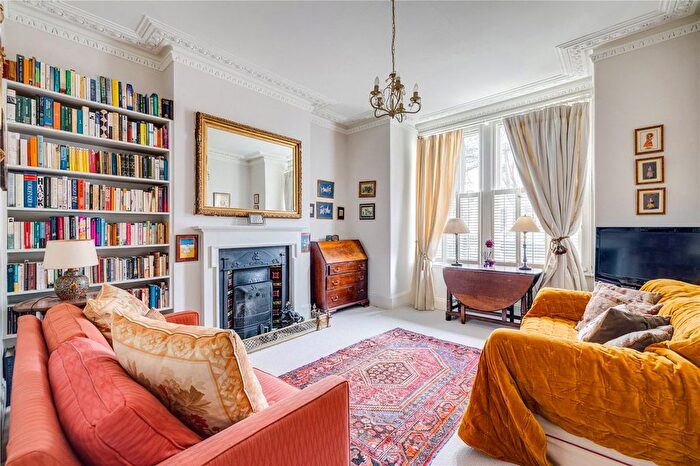 2 Bedroom Flat For Sale In Hestercombe Avenue, London, SW6