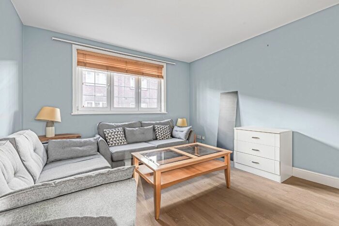 2 Bedroom Flat To Rent In Ranelagh Gardens, London, SW6