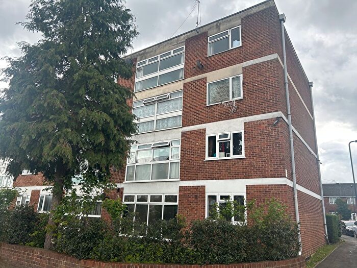 2 Bedroom Flat For Sale In Southall, Middlesex, UB1
