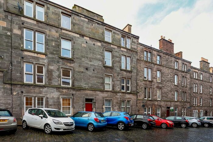 1 Bedroom Flat To Rent In Newton Street, Gorgie, Edinburgh, EH11