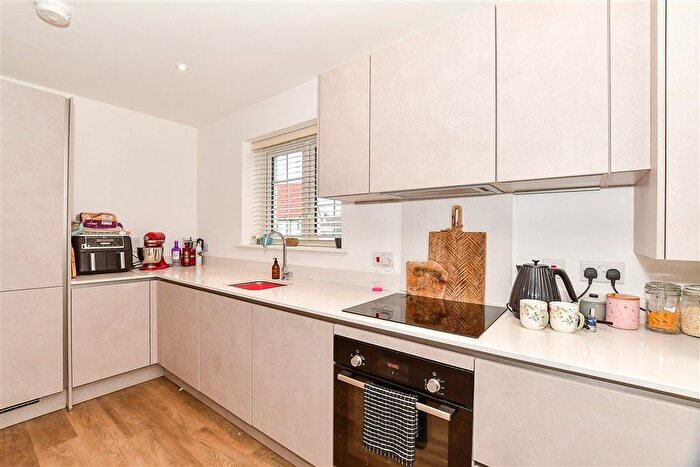 1 Bedroom Property For Sale In Elizabeth Gardens, Northiam, Rye, East Sussex, TN31