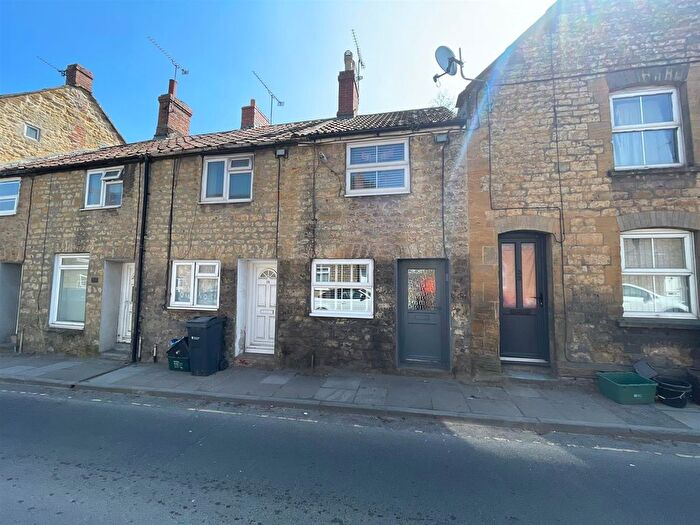 1 Bedroom Cottage For Sale In West Street, Crewkerne - Viewing Advised, TA18