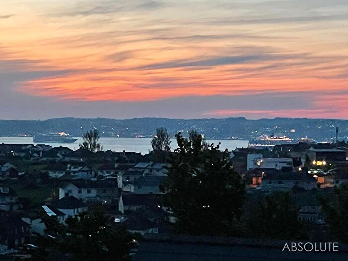 2 Bedroom Flat For Sale In St. Marys Hill, Brixham, TQ5