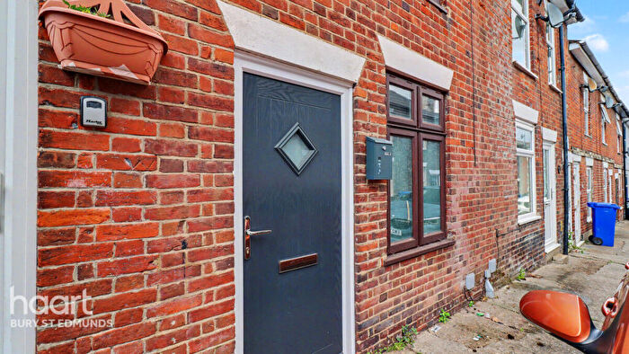 2 Bedroom Terraced House For Sale In Peckham Street, Bury St Edmunds, IP33