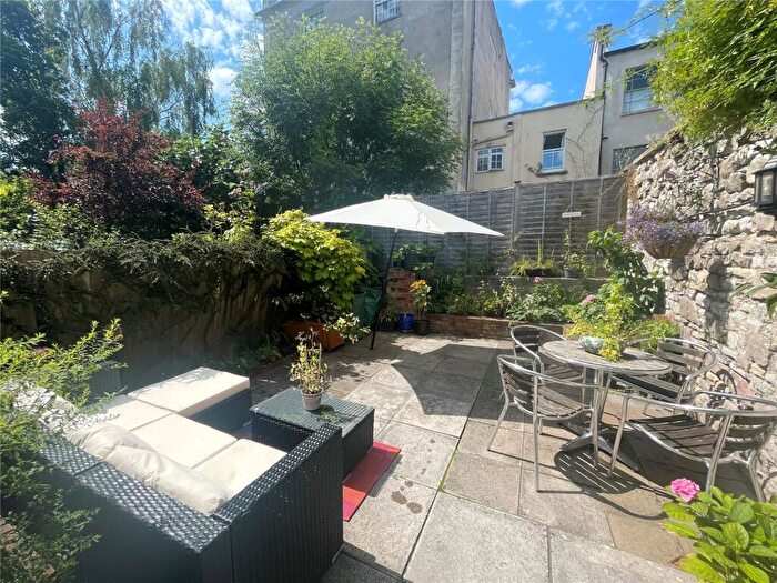 4 Bedroom House To Rent In Somerset Street, Kingsdown, Bristol, BS2