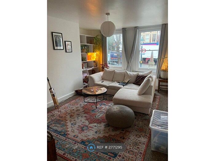 4 Bedroom Flat To Rent In Hornsey, London, N8