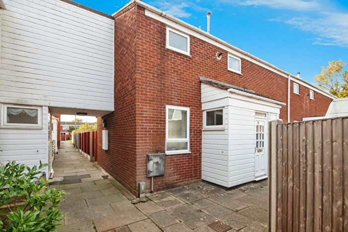 3 Bedroom Terraced House For Sale In Langley Close, Redditch, Worcestershire, B98