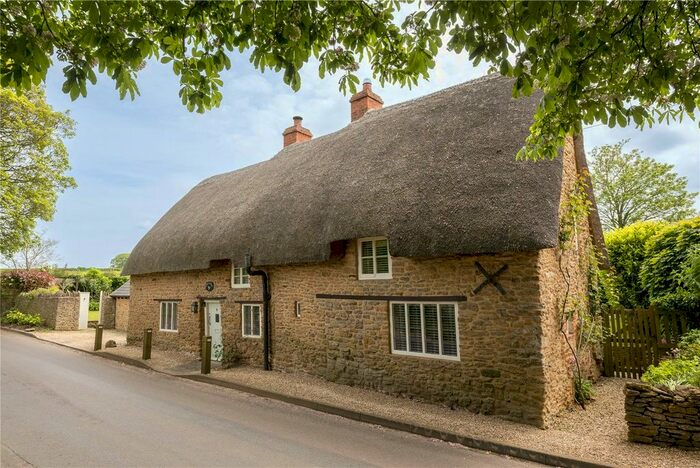 2 Bedroom Detached House For Sale In Sibford Ferris, Banbury, Oxfordshire, OX15