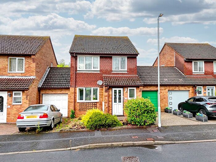 3 Bedroom Detached House For Sale In Rope Walk, Hailsham, BN27