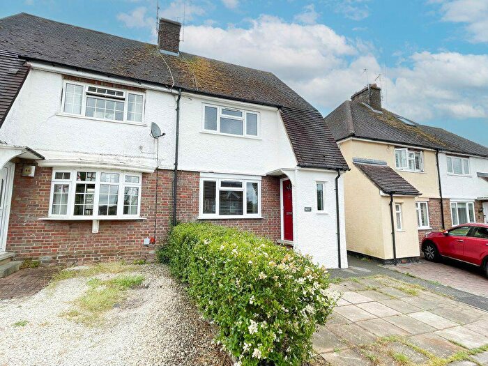 3 Bedroom House To Rent In Soulbury Road, Linslade, LU7