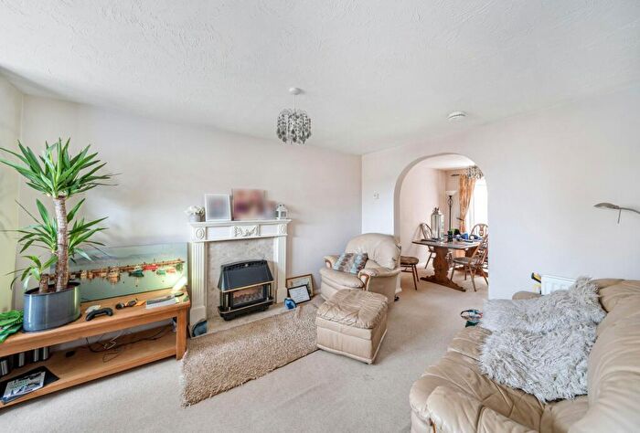 4 Bedroom Detached House For Sale In Spencer Drive, Midsomer Norton, Radstock, Somerset, BA3