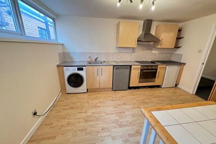 2 Bedroom Flat To Rent In Victoria House Cardiff, CF11