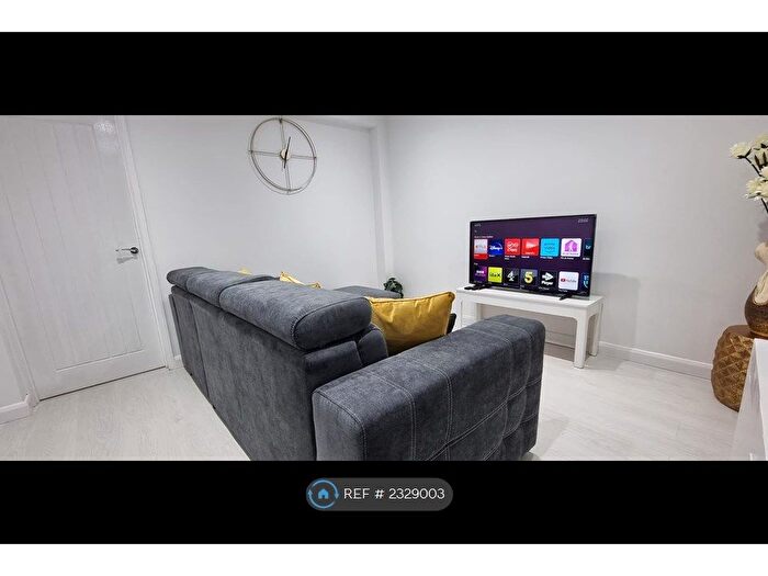 3 Bedroom Terraced House To Rent In Butt Road, Colchester, CO3