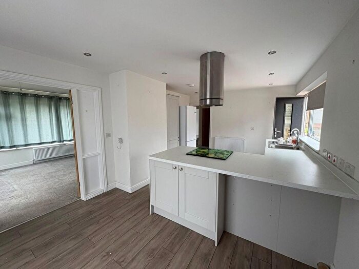 2 Bedroom Detached Bungalow To Rent In Browning Close, Daventry, NN11